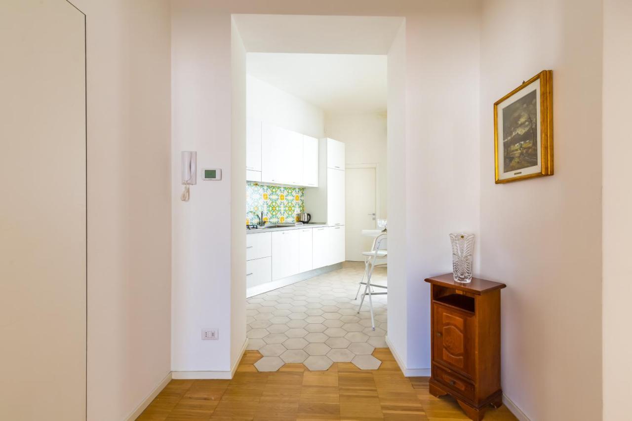 Nova Stylish House In Center By Napoliapartments Ngoại thất bức ảnh